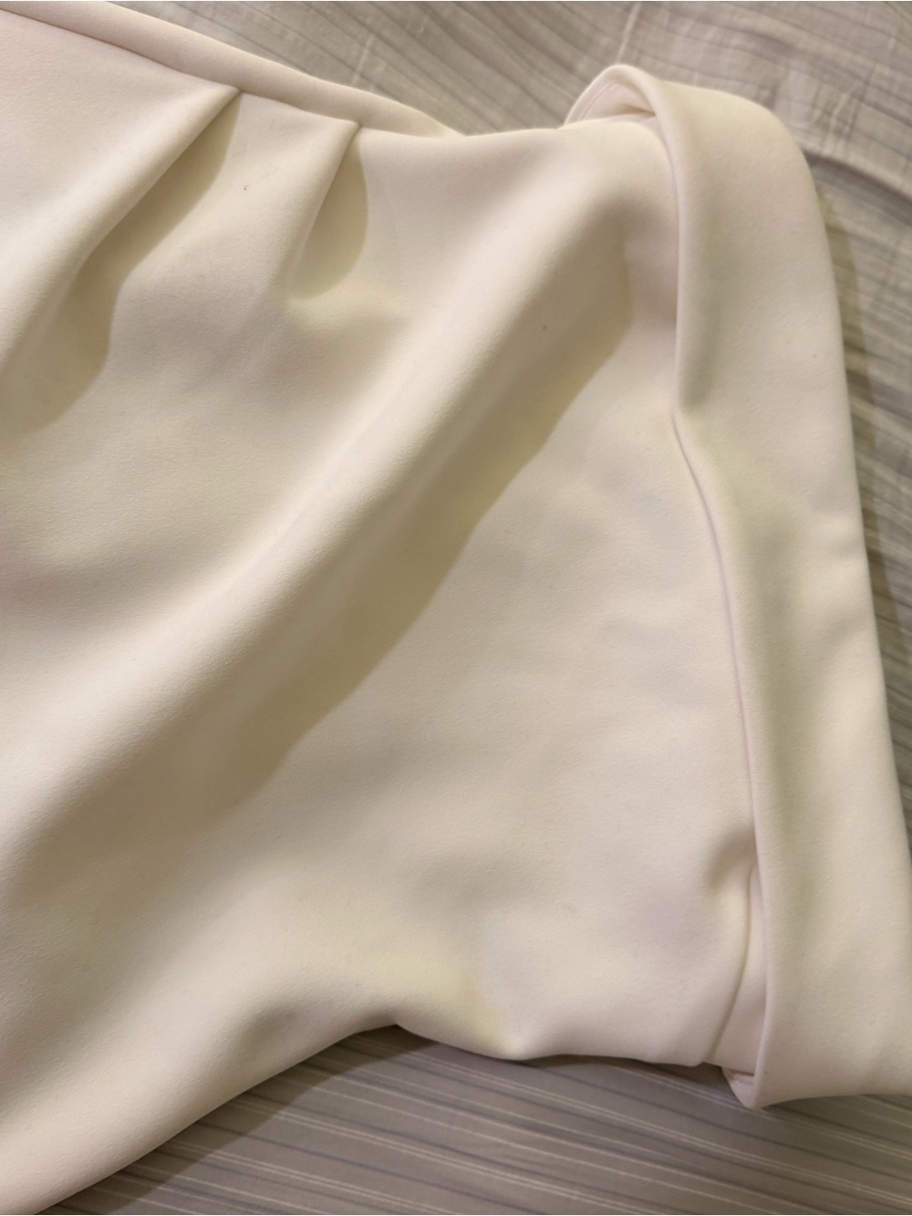 Aritzia babaton white top